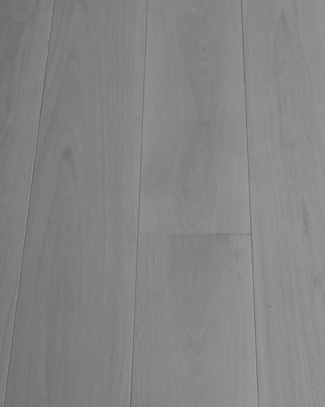 Select Grade Unfinished Engineered Oak Flooring