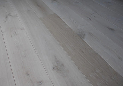 Classic Unfinished Engineered Oak Flooring (20/4mm x 260 x 2200mm, Multiply T&G)