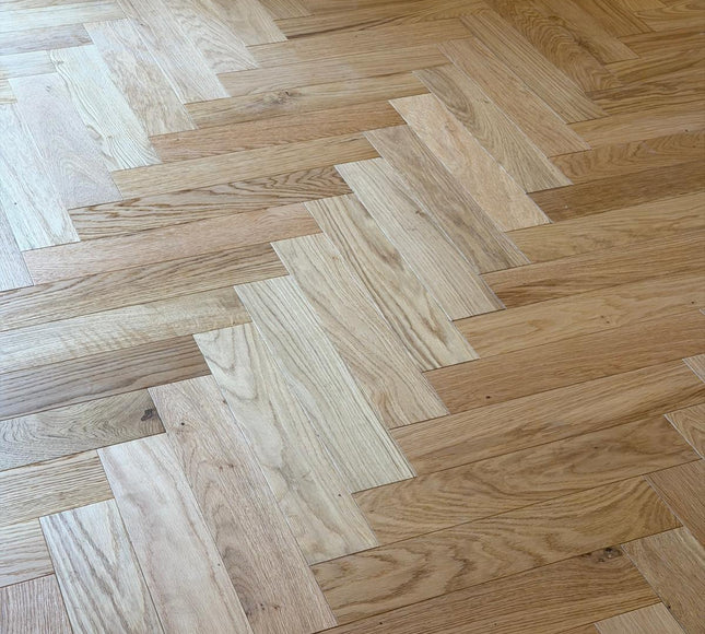 Grande Natural Oak Brushed Lacquered Engineered Herringbone Flooring