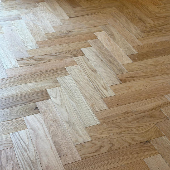 Grande Natural Oak Brushed Lacquered Engineered Herringbone Flooring