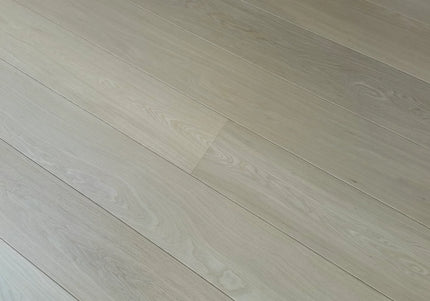 Invisible Finish Lacquered Prime AB Engineered Oak Flooring