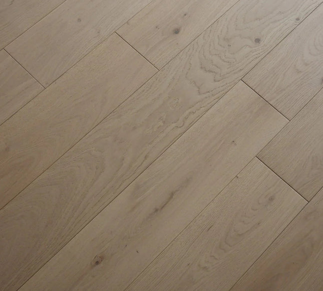 Invisible Lacquered Engineered Oak Flooring | Pukka Flooring