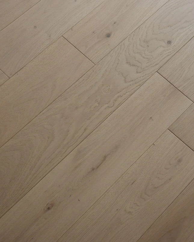 Invisible Lacquered Engineered Oak Flooring | Pukka Flooring