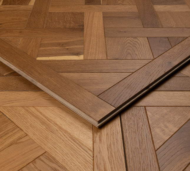Engineered Wood Versailles Panels – Classic Grade, Brushed Unfinished 20mm x 800mm x 800mm | Pukka Flooring