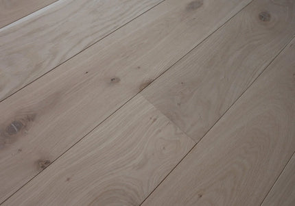 Classic Unfinished Multi-Ply Engineered Oak Flooring