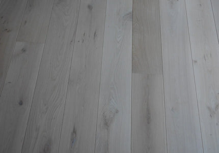 Classic Unfinished Heavy Wear Engineered Oak Flooring