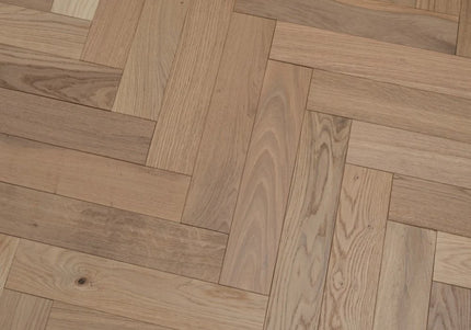 Invisible Finish Lacquered Engineered Herringbone Flooring