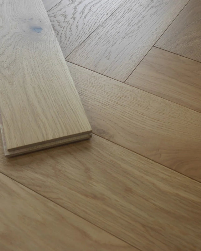 14/3x125x600mm, Tongue & Groove, DIY box Natural B& Matt Lac AB Grade