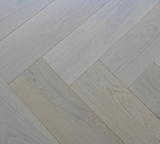 Herringbone Engineered Wood Flooring – Oak, White Oiled AB Grade – DIY Box Flooring | Pukka Flooring