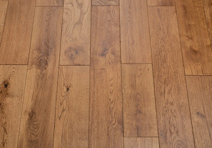 Golden Hand-scraped Distressed Solid Oak Flooring