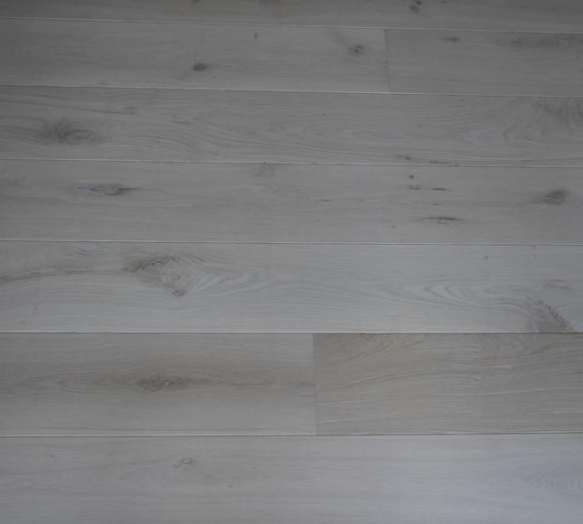 Classic Unfinished Engineered Oak Flooring (20/4mm x 260 x 2200mm, Multiply T&G)