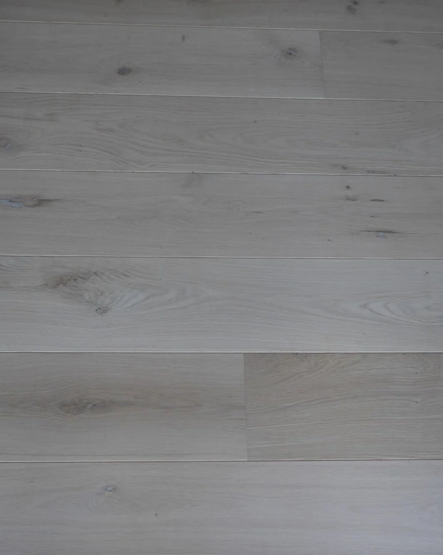 Classic Unfinished Engineered Oak Flooring (20/4mm x 260 x 2200mm, Multiply T&G)