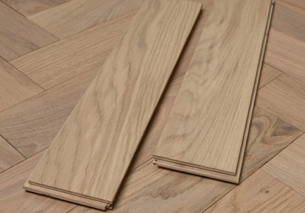 Invisible Finish Lacquered Engineered Herringbone Flooring