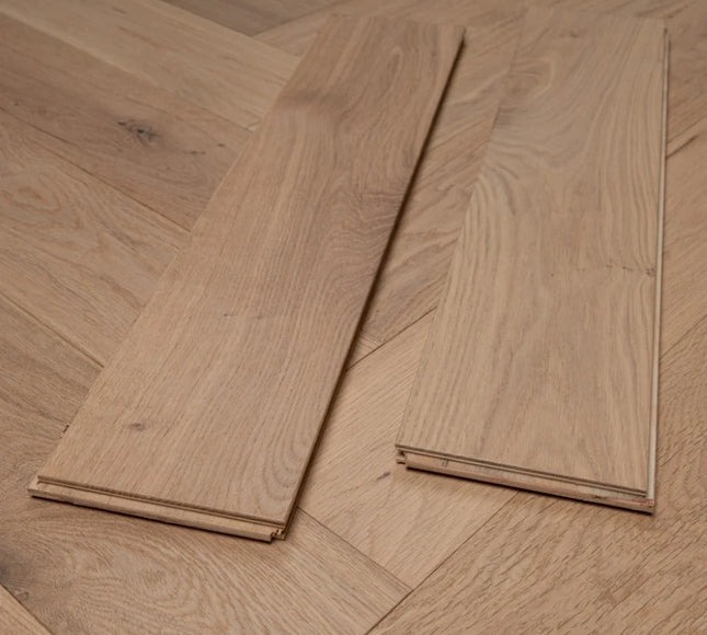 Herringbone Engineered Wood Flooring – Oak, Invisible Finish Lac Classic Grade – DIY Box Flooring | Pukka Flooring 