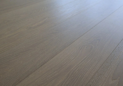White Washed Brushed Lacquered Prime AB Engineered White Oak Flooring