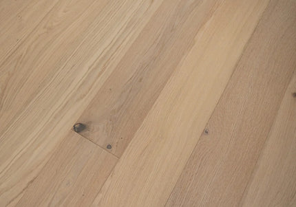 Invisible Finish Lacquered Hybrid Oak SPC Flooring