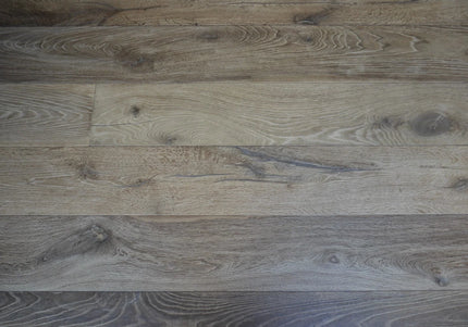 Distressed Invisible Finish Engineered Oak Flooring