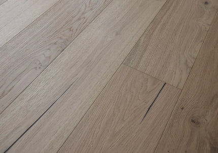 Handscraped Invisible Oiled Classic Grade Engineered Oak Flooring