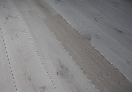 Classic Unfinished Heavy Wear Engineered Oak Flooring