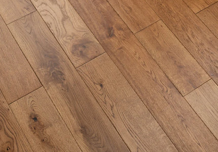 Golden Hand-scraped Distressed Solid Oak Flooring
