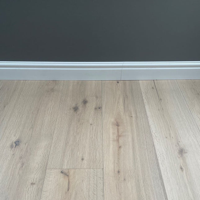 Warwick Castle White Grey Oak Flooring |Pukka Flooring