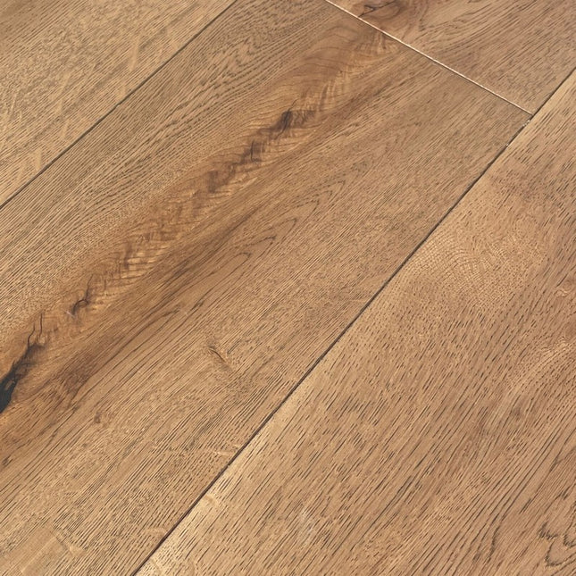 Leeds Castle Light Brown Oak Flooring |Pukka Flooring