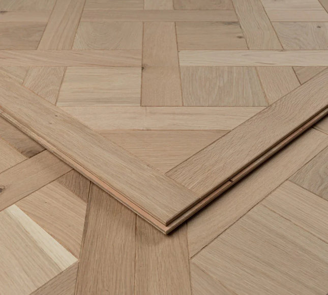 Engineered Wood Versailles Panels – Classic Grade, Brushed Unfinished 15mm x 600mm x 600mm| Pukka Flooring