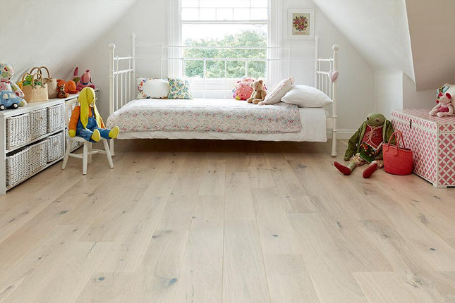 Pukka Flooring Oak Engineered Wood – Whitened Oak Brushed & Matt Lacquered 14 x 180mm Long European Engineered Oak 4V Bevel