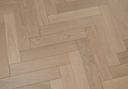 AB Invisible Lacquered Engineered Oak Herringbone Flooring | Pukka Flooring