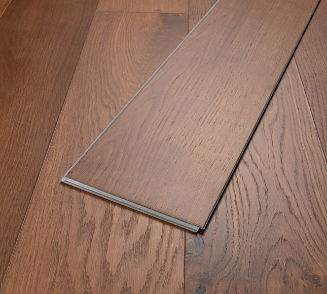 Hybrid Oak SPC – Smoked 7mm x 190mm x 1900mm (5Gi Click) – Rich Smoked Oak Appearance SPC Flooring | Pukka Flooring