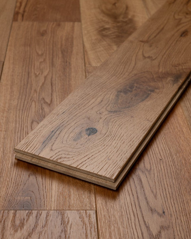Brushed Oiled Solid Oak Planks | Pukka Flooring
