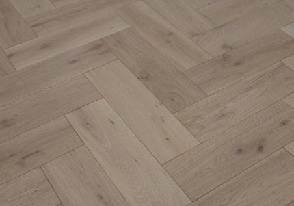 Invisible Solid Oak Herringbone Flooring | Pukka Flooring