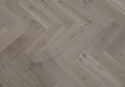 Invisible Solid Oak Herringbone Flooring | Pukka Flooring