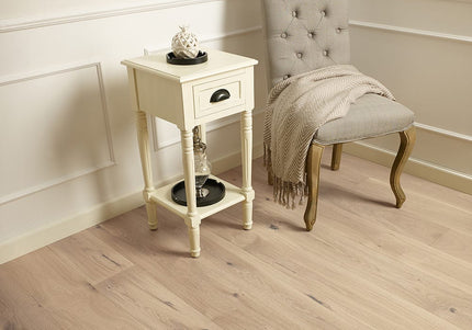 Engineered Oak Flooring – Invisible Oak Brushed Matt Lacquered Nature 14/2.5 x 130 x 1092mm (Välïnge 5G)