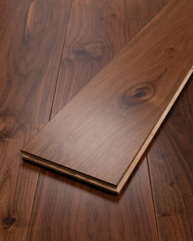 Walnut UV Lacquered Engineered Wood Flooring (20/4mm x 190 x 1860mm)