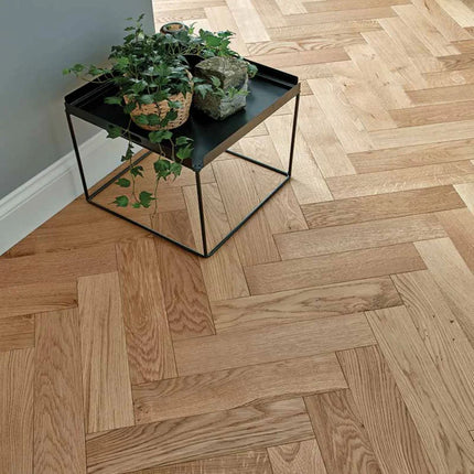 Pukka Flooring Engineered Oak Flooring – 14mm Engineered Oak Herringbone – Artic Brushed & UV Oiled