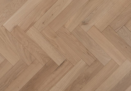 Unfinished Solid Oak Herringbone Flooring | Pukka Flooring