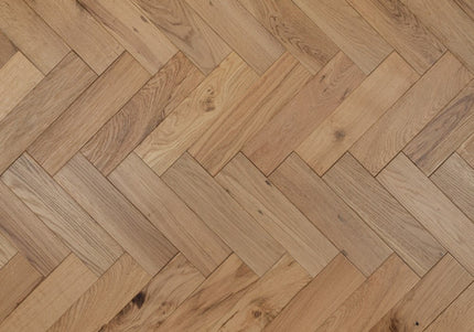 Natural Solid Oak Herringbone Flooring | Pukka Flooring