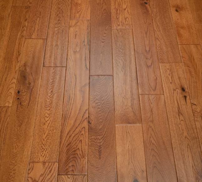 Golden Handscraped Oak Engineered Flooring | Pukka Flooring