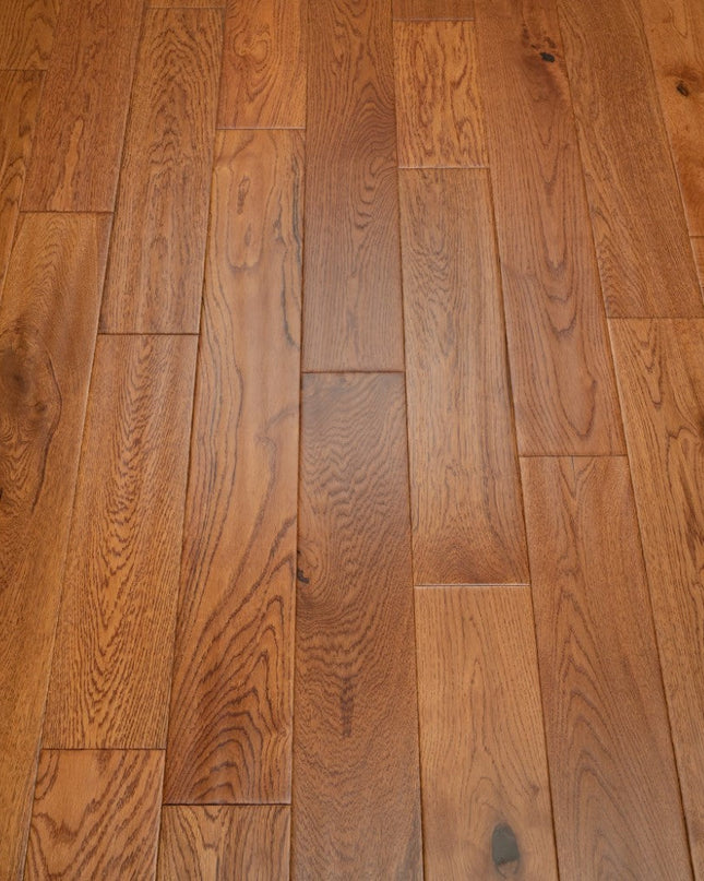 Golden Handscraped Oak Engineered Flooring | Pukka Flooring