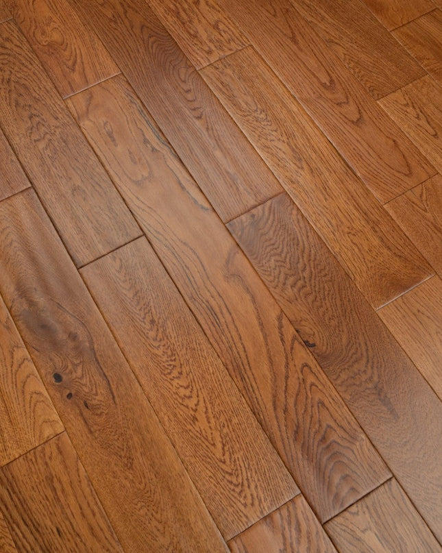 Golden Handscraped Oak Engineered Flooring | Pukka Flooring