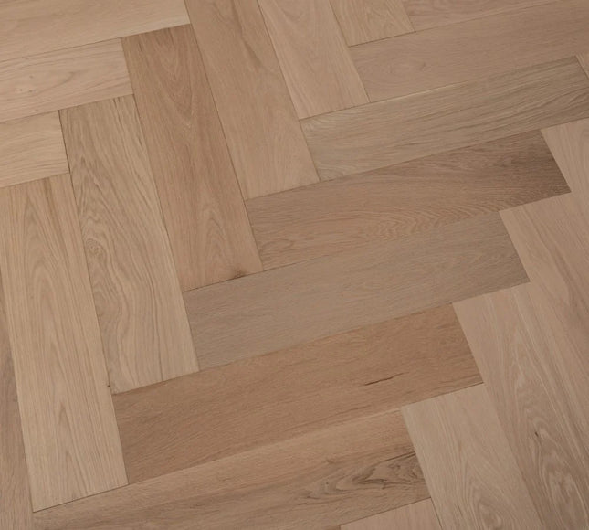 Herringbone Engineered Wood Flooring – Oak, Unfinished (4v) AB Grade – DIY Box Flooring | Pukka Flooring