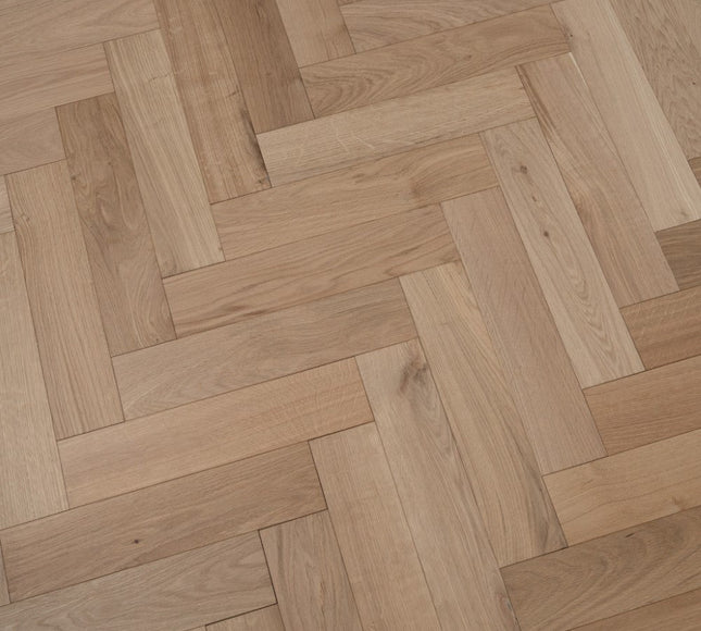 Unfinished Solid Oak Herringbone Flooring | Pukka Flooring