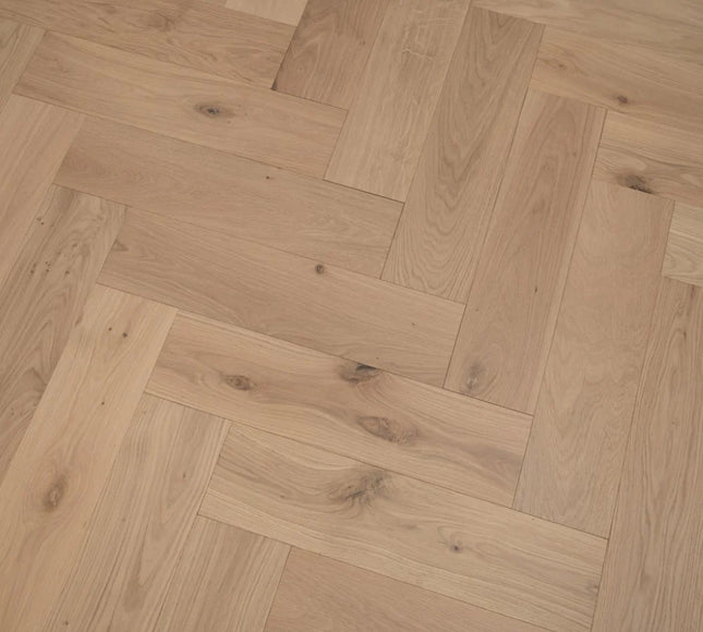 Herringbone Engineered Wood Flooring – Oak, Invisible Finish Lac Classic Grade – DIY Box Flooring | Pukka Flooring 