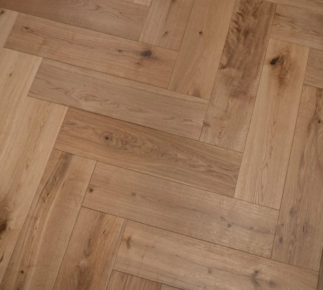 Herringbone Engineered Wood Flooring – Oak, Natural Brushed Lac – DIY Box Flooring | Pukka Flooring 