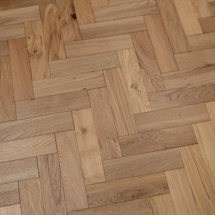 Natural Solid Oak Herringbone Flooring | Pukka Flooring