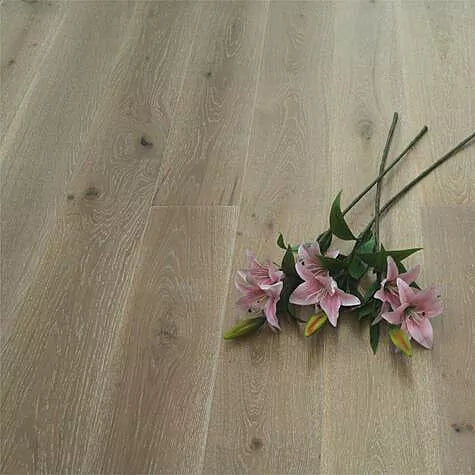 Smoked White Oiled Engineered Oak Flooring | Pukka Flooring