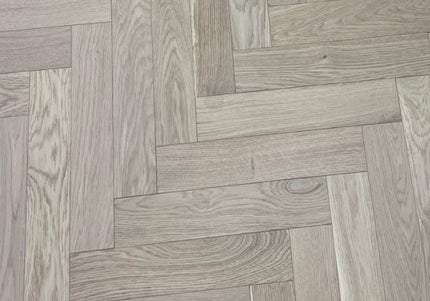 Invisible Oak Engineered Herringbone Flooring | Pukka Flooring