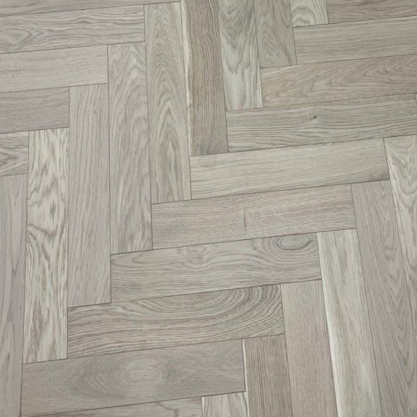 Invisible Oak Engineered Herringbone Flooring | Pukka Flooring
