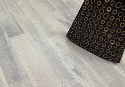 White Brushed Oak Engineered Flooring | Pukka Flooring